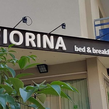 Fiorina Bed&Breakfast: Beachside Retreat with Noon Breakfast Riccione Exterior photo